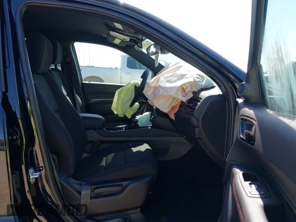 ✅ 2025 Dodge Durango GT • VIN: 1C4RDHDG9SC537744 • Lot: 42257516. Listed on IAAI with 668 mi. Free auction sales archive from the USA and detailed vehicle history report at DreamBid. Image 5.