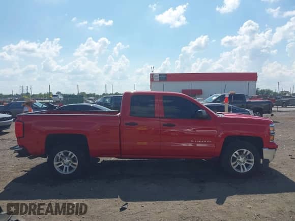 2014 Chevrolet Silverado 1500 LT with VIN 1GCRCREH8EZ140298, listed as a IAAI auction lot 42584544 with 74,767 mi miles and . Bid and sale history available at DreamBid. Image 13.