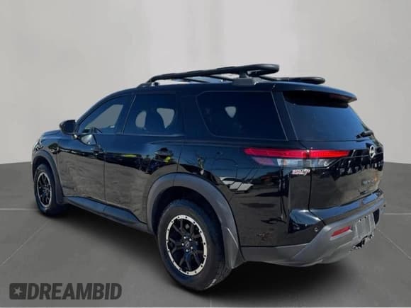 ✅ 2023 Nissan Pathfinder Rock Creek • VIN: 5N1DR3BD6PC216254 • Lot: 93383365. Wystawiony na Copart z przebiegiem 74 343 mil. Bezpłatny archiwum sprzedaży aukcyjnych z USA i szczegółowy raport historii pojazdu na DreamBid. Zdjęcie 3.