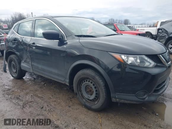 ✅ 2019 Nissan Rogue S • VIN: JN1BJ1CR8KW338173 • Lot: 43788100. Wystawiony na IAAI z przebiegiem 74 627 mil. Bezpłatny archiwum sprzedaży aukcyjnych z USA i szczegółowy raport historii pojazdu na DreamBid. Zdjęcie 1.