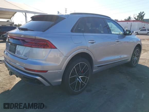 ✅ 2021 Audi Q8 Premium Plus • VIN: WA1EVAF11MD016309 • Лот: 43641317. Опубликован ранее на IAAI с пробегом 44 018 миль. Бесплатный доступ к архиву аукционных продаж из США и подробный отчёт об истории автомобиля на DreamBid. Изображение 4.