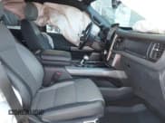 ✅ 2022 Ford F-150 Lightning Pro • VIN: 1FTVW1EL9NWG15390 • Lot: 42399417. Wystawiony na IAAI z przebiegiem 19 646 mil. Bezpłatny archiwum sprzedaży aukcyjnych z USA i szczegółowy raport historii pojazdu na DreamBid. Zdjęcie 5.