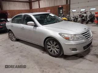 ✅ 2010 Hyundai Genesis • VIN: KMHGC4DE5AU074555 • Lot: 42188762. Listed on IAAI with 284,221 mi. Free auction sales archive from the USA and detailed vehicle history report at DreamBid. Image 1.