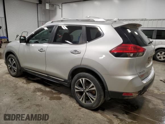 ✅ 2017 Nissan Rogue SL • VIN: JN8AT2MV9HW284920 • Лот: 49767525. Опубликован ранее на Copart с пробегом 138 772 миль. Бесплатный доступ к архиву аукционных продаж из США и подробный отчёт об истории автомобиля на DreamBid. Изображение 2.