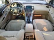 ✅ 2010 Buick LaCrosse CX • VIN: 1G4GB5EG5AF220093 • Lot: 84265975. Wystawiony na Copart z przebiegiem 146 572 mil. Bezpłatny archiwum sprzedaży aukcyjnych z USA i szczegółowy raport historii pojazdu na DreamBid. Zdjęcie 8.