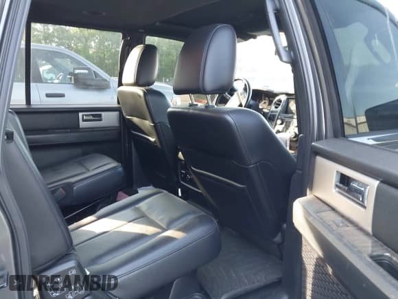 ✅ 2017 Ford Expedition Max Limited • VIN: 1FMJK2AT4HEA64569 • Lot: 42164017. Wystawiony na IAAI z przebiegiem 142 608 mil. Bezpłatny archiwum sprzedaży aukcyjnych z USA i szczegółowy raport historii pojazdu na DreamBid. Zdjęcie 8.