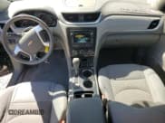 ✅ 2015 Chevrolet Traverse LT • VIN: 1GNKVGKD3FJ337873 • Lot: 86217145. Wystawiony na Copart z przebiegiem 131 948 mil. Bezpłatny archiwum sprzedaży aukcyjnych z USA i szczegółowy raport historii pojazdu na DreamBid. Zdjęcie 8.