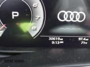 ✅ 2022 Audi SQ8 Prestige • VIN: WA1CWBF11ND017665 • Lot: 41430807. Wystawiony na IAAI z przebiegiem 30 619 mil. Bezpłatny archiwum sprzedaży aukcyjnych z USA i szczegółowy raport historii pojazdu na DreamBid. Zdjęcie 14.