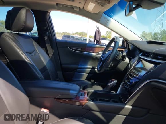 ✅ 2013 Cadillac XTS Premium • VIN: 2G61T5S33D9116128 • Lot: 43072711. Listed on IAAI with 50,267 mi. Free auction sales archive from the USA and detailed vehicle history report at DreamBid. Image 5.