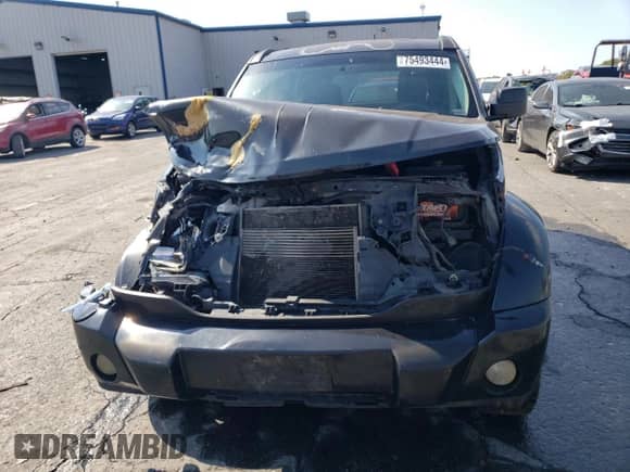 2008 Dodge Nitro SXT with VIN 1D8GU28K28W207004, listed as a Copart auction lot 75493444 with 215,619 mi miles and Salvage title. Bid and sale history available at DreamBid. Image 5.