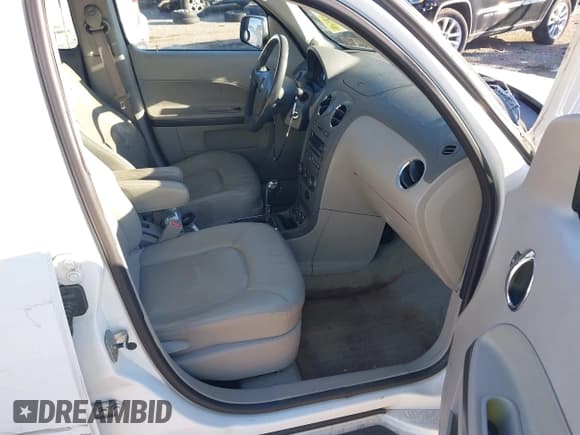 ✅ 2006 Chevrolet HHR LT • VIN: 3GNDA23P16S674184 • Lot: 41585012. Listed on IAAI with 129,952 mi. Free auction sales archive from the USA and detailed vehicle history report at DreamBid. Image 5.