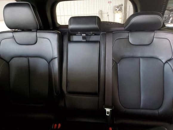 ✅ 2022 Jeep Grand Cherokee Overland • VIN: 1C4RJYD63N8764662 • Lot: 48997535. Listed on Copart with 21,412 mi. Free auction sales archive from the USA and detailed vehicle history report at DreamBid. Image 10.