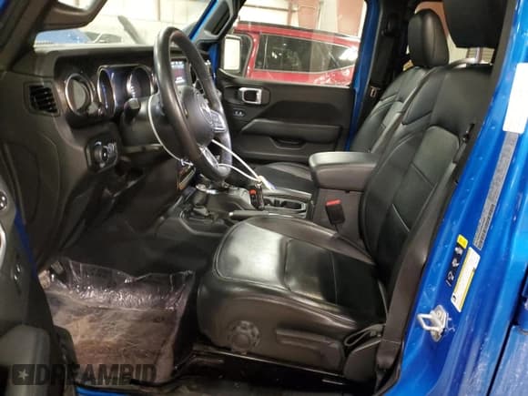 ✅ 2022 Jeep Wrangler Unlimited Sahara • VIN: 1C4HJXEGXNW234259 • Lot: 44083635. Listed on Copart with 25,894 mi. Free auction sales archive from the USA and detailed vehicle history report at DreamBid. Image 7.