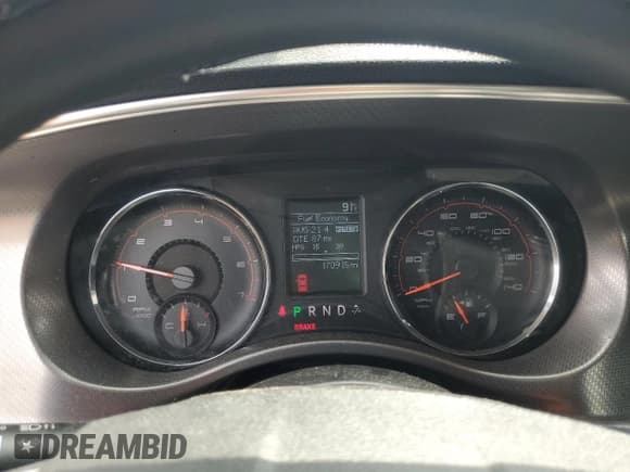 ✅ 2011 Dodge Charger Rallye • VIN: 2B3CL3CG8BH525077 • Лот: 68713365. Опубликован ранее на Copart с пробегом 170 915 миль. Бесплатный доступ к архиву аукционных продаж из США и подробный отчёт об истории автомобиля на DreamBid. Изображение 9.