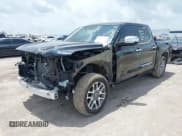 ✅ 2023 Toyota Tundra 1794 Edition • VIN: 5TFMA5DB8PX107743 • Lot: 42515710. Wystawiony na IAAI z przebiegiem 8 269 mil. Bezpłatny archiwum sprzedaży aukcyjnych z USA i szczegółowy raport historii pojazdu na DreamBid. Zdjęcie 2.