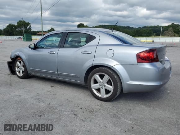 ✅ 2013 Dodge Avenger SE • VIN: 1C3CDZAB7DN741510 • Lot: 61473545. Wystawiony na Copart z przebiegiem 165 353 mil. Bezpłatny archiwum sprzedaży aukcyjnych z USA i szczegółowy raport historii pojazdu na DreamBid. Zdjęcie 2.