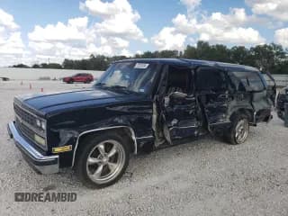 ✅ 1989 Chevrolet Suburban • VIN: 1GNER16K9KF194688 • Lot: 71224134. Wystawiony na Copart z przebiegiem 52 002 mil. Bezpłatny archiwum sprzedaży aukcyjnych z USA i szczegółowy raport historii pojazdu na DreamBid. Zdjęcie 1.