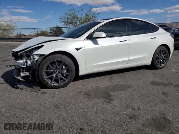 ✅ 2021 Tesla Model 3 Long Range • VIN: 5YJ3E1EB8MF974332 • Lot: 54889215. Wystawiony na Copart z przebiegiem 55 710 mil. Bezpłatny archiwum sprzedaży aukcyjnych z USA i szczegółowy raport historii pojazdu na DreamBid. Zdjęcie 1.