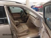 ✅ 1998 Mercedes-Benz E 320 • VIN: WDBJH82F1WX012234 • Lot: 41414457. Listed on IAAI with 258,923 mi. Free auction sales archive from the USA and detailed vehicle history report at DreamBid. Image 5.