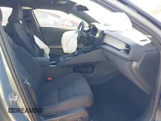 ✅ 2023 Polestar 2 • VIN: YSMED3KA7PL135779 • Lot: 43425711. Wystawiony na IAAI z przebiegiem 57 036 mil. Bezpłatny archiwum sprzedaży aukcyjnych z USA i szczegółowy raport historii pojazdu na DreamBid. Zdjęcie 5.