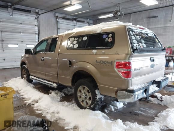 ✅ 2011 Ford F-150 FX4 • VIN: 1FTFX1EF4BKD43118 • Lot: 43799384. Wystawiony na IAAI z przebiegiem 222 451 mil. Bezpłatny archiwum sprzedaży aukcyjnych z USA i szczegółowy raport historii pojazdu na DreamBid. Zdjęcie 3.