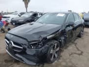 ✅ 2024 Mercedes-Benz C 300 • VIN: W1KAF4GB3RR177562 • Lot: 42986631. Wystawiony na IAAI z przebiegiem 7 189 mil. Bezpłatny archiwum sprzedaży aukcyjnych z USA i szczegółowy raport historii pojazdu na DreamBid. Zdjęcie 2.