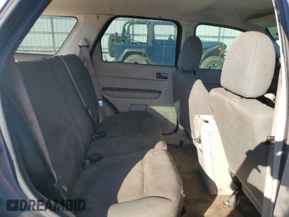 ✅ 2012 Ford Escape XLS • VIN: 1FMCU0C71CKC43475 • Lot: 87273615. Wystawiony na Copart z przebiegiem 241 017 mil. Bezpłatny archiwum sprzedaży aukcyjnych z USA i szczegółowy raport historii pojazdu na DreamBid. Zdjęcie 11.