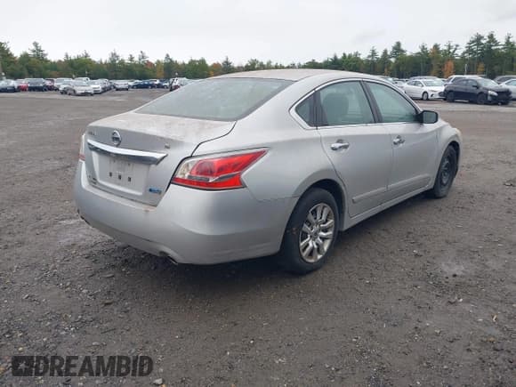 ✅ 2014 Nissan Altima SV • VIN: 1N4AL3AP0EC298411 • Lot: 43396182. Listed on IAAI with 214,819 mi. Free auction sales archive from the USA and detailed vehicle history report at DreamBid. Image 4.