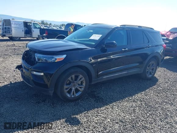 ✅ 2022 Ford Explorer XLT • VIN: 1FMSK8DH1NGA61725 • Lot: 41963544. Wystawiony na IAAI z przebiegiem 12 213 mil. Bezpłatny archiwum sprzedaży aukcyjnych z USA i szczegółowy raport historii pojazdu na DreamBid. Zdjęcie 19.
