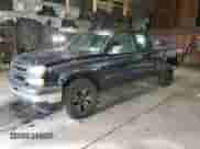 ✅ 2006 Chevrolet Silverado 1500 LS • VIN: 2GCEK19B161111762 • Lot: 80373664. Wystawiony na Copart z przebiegiem 116 760 mil mil. Skorzystaj z bezpłatnego archiwum sprzedaży aukcyjnych z USA i zobacz szczegółowy raport historii pojazdu na DreamBid. Zdjęcie 1.