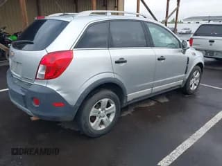 ✅ 2014 Chevrolet Captiva Sport LS • VIN: 3GNAL2EKXES651354 • Lot: 42288389. Wystawiony na IAAI z przebiegiem 217 880 mil. Bezpłatny archiwum sprzedaży aukcyjnych z USA i szczegółowy raport historii pojazdu na DreamBid. Zdjęcie 4.