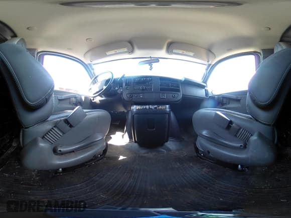 ✅ 2019 GMC Savana Cargo • VIN: 1GTW7AFG4K1347442 • Лот: 42132063. Опубликован ранее на IAAI с пробегом 22 366 миль. Бесплатный доступ к архиву аукционных продаж из США и подробный отчёт об истории автомобиля на DreamBid. Изображение 18.