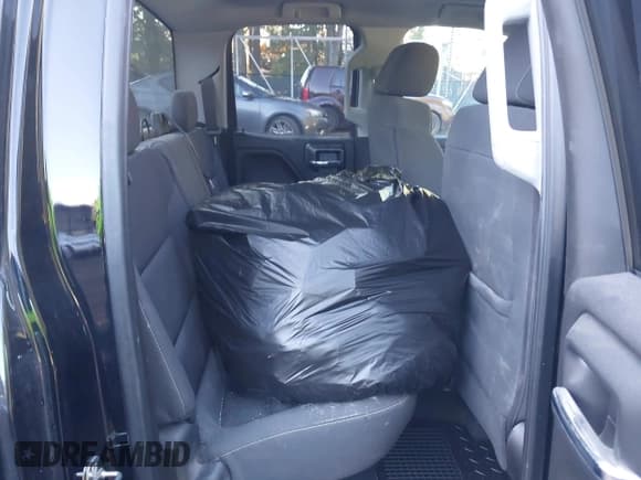 ✅ 2019 Chevrolet Silverado 1500 LT • VIN: 2GCVKPEC7K1217712 • Lot: 43382960. Wystawiony na IAAI z przebiegiem 84 088 mil. Bezpłatny archiwum sprzedaży aukcyjnych z USA i szczegółowy raport historii pojazdu na DreamBid. Zdjęcie 8.