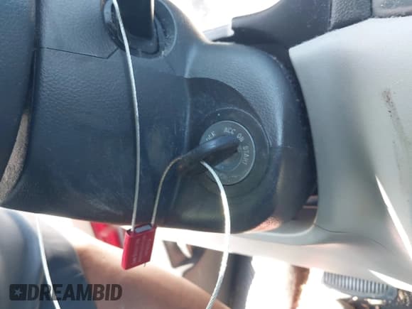 ✅ 2011 Hyundai Accent GLS • VIN: KMHCN4AC2BU597139 • Лот: 42571422. Опубликован ранее на IAAI с пробегом 127 877 миль. Бесплатный доступ к архиву аукционных продаж из США и подробный отчёт об истории автомобиля на DreamBid. Изображение 11.