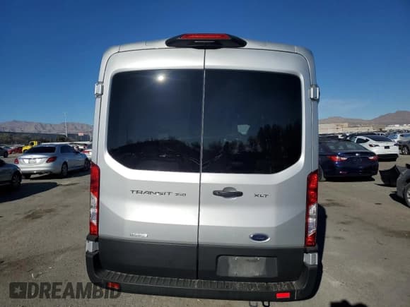 ✅ 2022 Ford Transit Passenger XL • VIN: 1FBAX2CG8NKA05435 • Lot: 86762754. Wystawiony na Copart z przebiegiem 42 707 mil. Bezpłatny archiwum sprzedaży aukcyjnych z USA i szczegółowy raport historii pojazdu na DreamBid. Zdjęcie 6.
