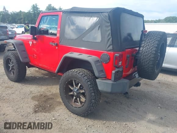 ✅ 2014 Jeep Wrangler Sport • VIN: 1C4AJWAG4EL322761 • Lot: 43222275. Wystawiony na IAAI z przebiegiem 126 980 mil. Bezpłatny archiwum sprzedaży aukcyjnych z USA i szczegółowy raport historii pojazdu na DreamBid. Zdjęcie 3.