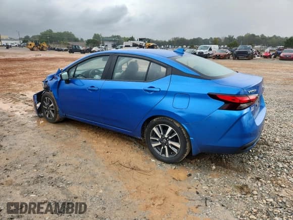 ✅ 2020 Nissan Versa SV • VIN: 3N1CN8EV3LL901200 • Lot: 84224755. Listed on Copart with 88,014 mi. Free auction sales archive from the USA and detailed vehicle history report at DreamBid. Image 2.