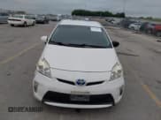 ✅ 2014 Toyota Prius Four • VIN: JTDKN3DU0E0391621 • Lot: 42774971. Wystawiony na IAAI z przebiegiem 117 663 mil. Bezpłatny archiwum sprzedaży aukcyjnych z USA i szczegółowy raport historii pojazdu na DreamBid. Zdjęcie 6.