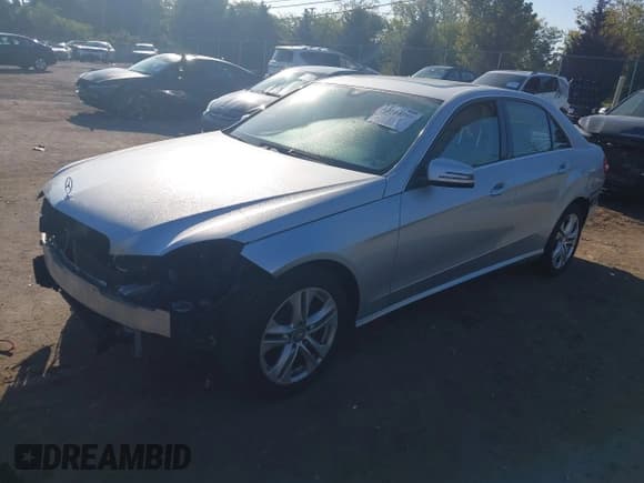 ✅ 2010 Mercedes-Benz E 350 Luxury • VIN: WDDHF8HBXAA155551 • Lot: 43110389. Listed on IAAI with 86,479 mi. Free auction sales archive from the USA and detailed vehicle history report at DreamBid. Image 2.