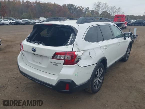 ✅ 2018 Subaru Outback Limited • VIN: 4S4BSENC1J3358349 • Lot: 43567930. Listed on IAAI with 100,189 mi. Free auction sales archive from the USA and detailed vehicle history report at DreamBid. Image 17.