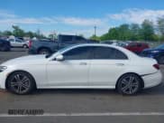 ✅ 2023 Mercedes-Benz E 350 • VIN: W1KZF8EB3PB109653 • Лот: 42221356. Опубликован ранее на IAAI с пробегом 33 830 миль. Бесплатный доступ к архиву аукционных продаж из США и подробный отчёт об истории автомобиля на DreamBid. Изображение 14.