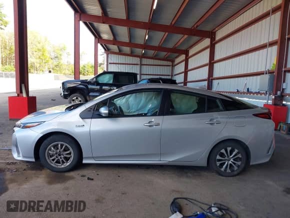 2021 Toyota Prius Limited z VIN JTDKAMFP9M3187986, wystawiony jako IAAI lot #43398563 z przebiegiem 38 772 mil mil oraz . Historia ofert i sprzedaży dostępna na DreamBid. Obrazek 15.