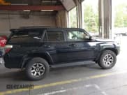 ✅ 2022 Toyota 4Runner TRD Off Road Premium • VIN: JTERU5JR5N6007404 • Лот: 43422147. Опубликован ранее на IAAI с пробегом 83 156 миль. Бесплатный доступ к архиву аукционных продаж из США и подробный отчёт об истории автомобиля на DreamBid. Изображение 13.