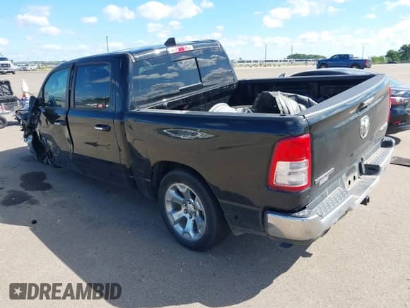 2019 Ram 1500 Big Horn с VIN 1C6SRFFT1KN762348, выставлен на аукционе IAAI как лот 43050484 с пробегом 98 000 миль миль и . История ставок и продаж доступна на DreamBid. Изображение 3.