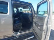 ✅ 2005 Hummer H2 SUV • VIN: 5GRGN23U25H132520 • Lot: 42821590. Wystawiony na IAAI z przebiegiem 250 426 mil. Bezpłatny archiwum sprzedaży aukcyjnych z USA i szczegółowy raport historii pojazdu na DreamBid. Zdjęcie 5.