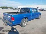 ✅ 1999 Dodge Dakota SLT • VIN: 1B7GL22Y9XS307637 • Lot: 43460284. Wystawiony na IAAI z przebiegiem 321 999 mil. Bezpłatny archiwum sprzedaży aukcyjnych z USA i szczegółowy raport historii pojazdu na DreamBid. Zdjęcie 4.