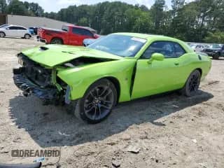 2023 Dodge Challenger R/T Scat Pack z VIN 2C3CDZFJ7PH527176, wystawiony jako Copart lot #62324595 z przebiegiem 11 299 mil mil oraz Szkoda całkowita • Salvage title. Historia ofert i sprzedaży dostępna na DreamBid. Obrazek 1.