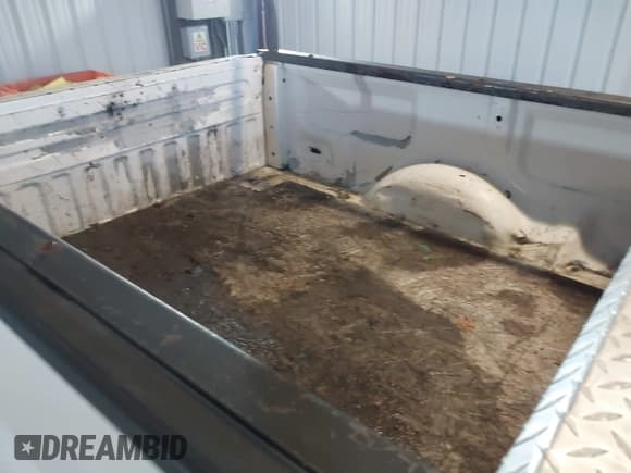 ✅ 2013 Ford F-150 XL • VIN: 1FTMF1CM3DKE88360 • Lot: 43791329. Wystawiony na IAAI z przebiegiem 194 507 mil. Bezpłatny archiwum sprzedaży aukcyjnych z USA i szczegółowy raport historii pojazdu na DreamBid. Zdjęcie 8.