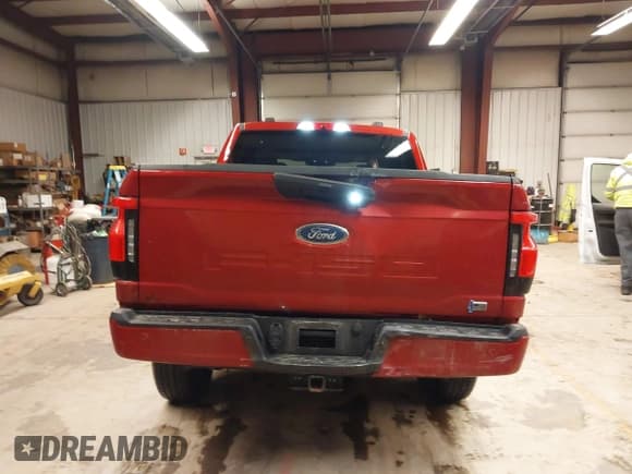 ✅ 2023 Ford F-150 Lightning Pro • VIN: 1FTVW1EL9PWG03257 • Лот: 41686806. Опубликован ранее на IAAI с пробегом 38 152 миль. Бесплатный доступ к архиву аукционных продаж из США и подробный отчёт об истории автомобиля на DreamBid. Изображение 16.