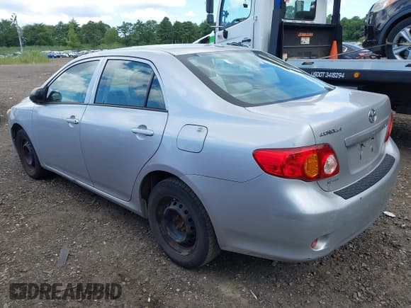 ✅ 2010 Toyota Corolla • VIN: 2T1BU4EE3AC325628 • Lot: 42807670. Listed on IAAI with 122,303 mi. Free auction sales archive from the USA and detailed vehicle history report at DreamBid. Image 3.